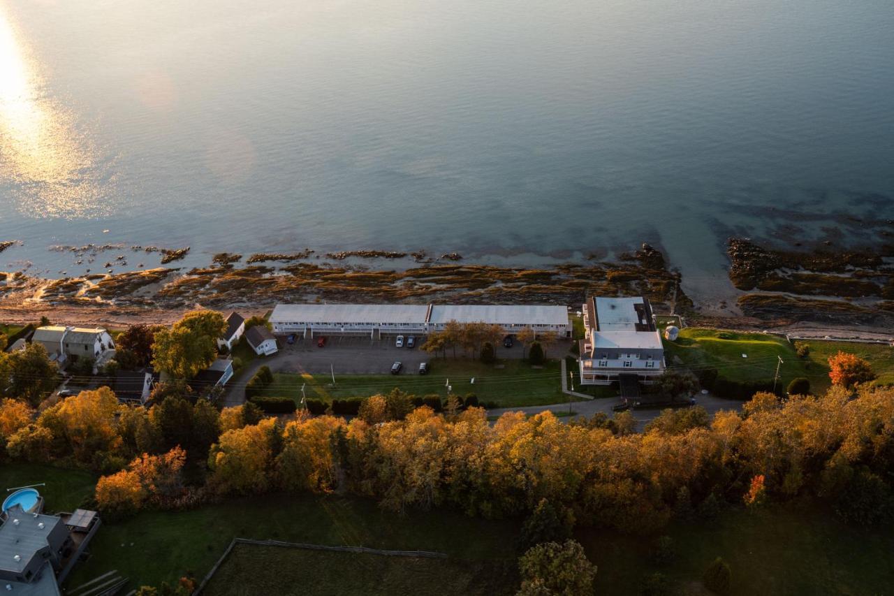 Auberge Sur Mer Notre Dame Du Portage Екстер'єр фото