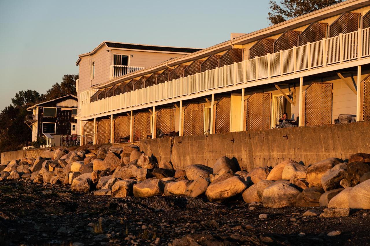 Auberge Sur Mer Notre Dame Du Portage Екстер'єр фото