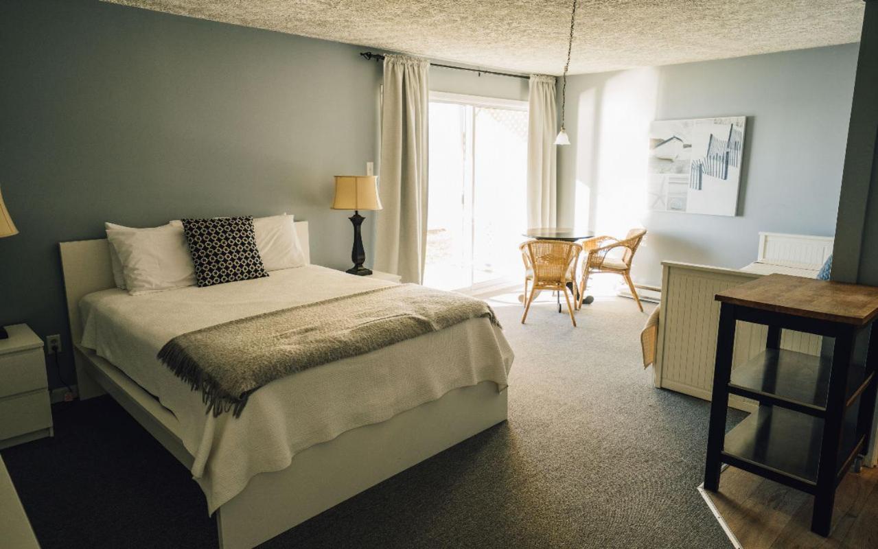 Auberge Sur Mer Notre Dame Du Portage Екстер'єр фото